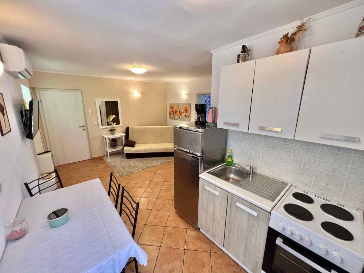 Apartments In Dramalj 45034 Esterno foto
